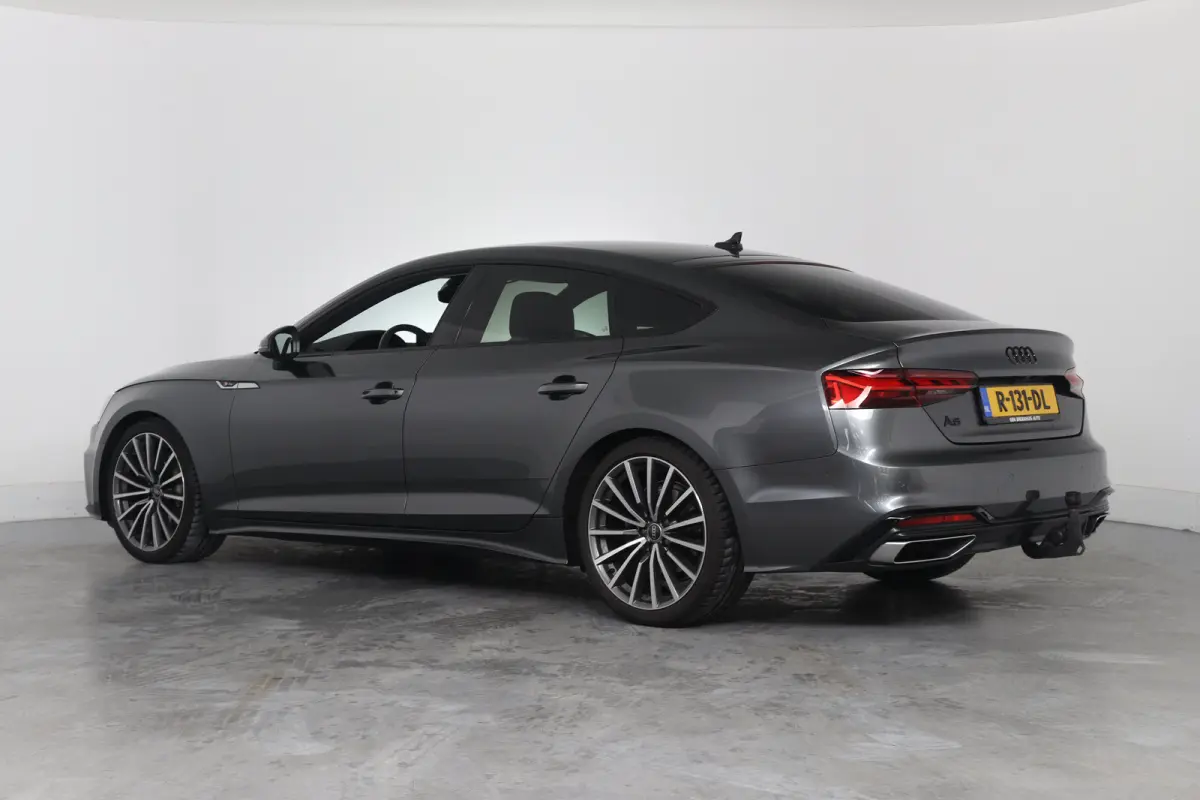 40 TFSI S edition | S-Line | Adaptive Cruise | Trekhaak Wegkl. | Stoelverwarming | Keyless | Camera | Elektr Achterklep | S-Line
