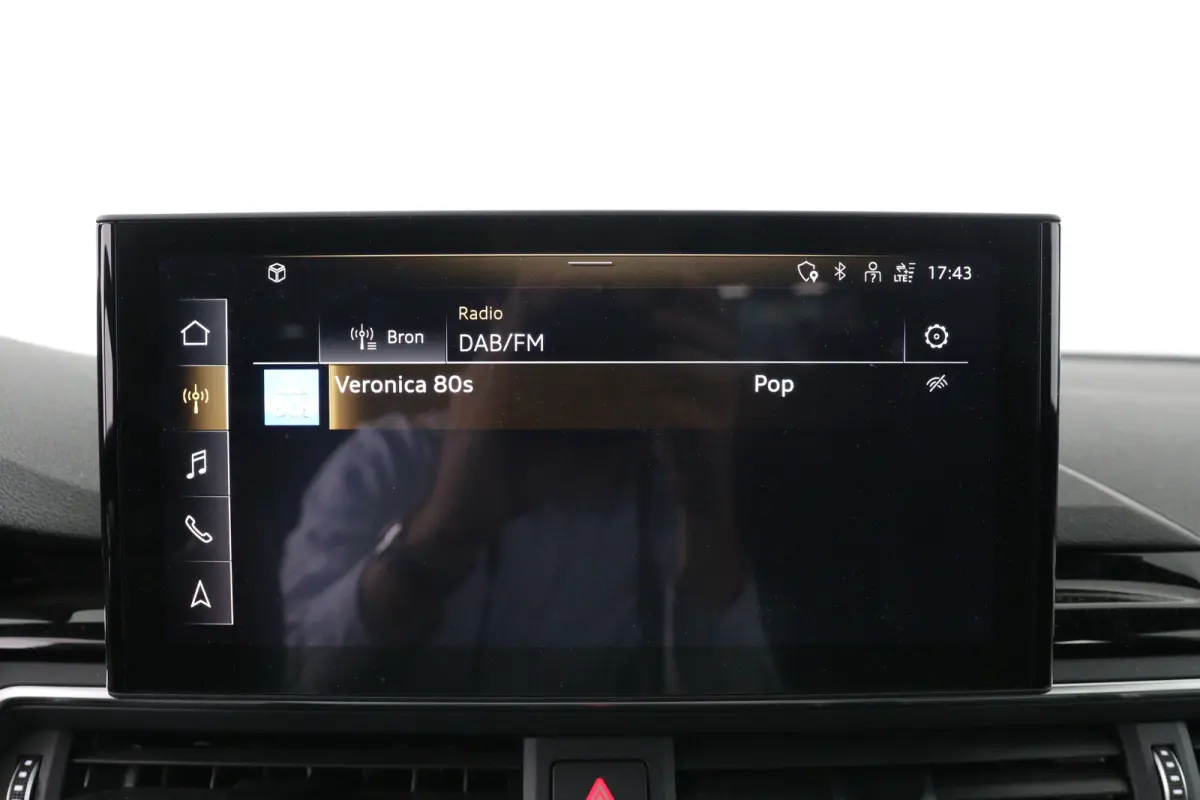 40 TFSI S edition | S-Line | Adaptive Cruise | Trekhaak Wegkl. | Stoelverwarming | Keyless | Camera | Elektr Achterklep | S-Line
