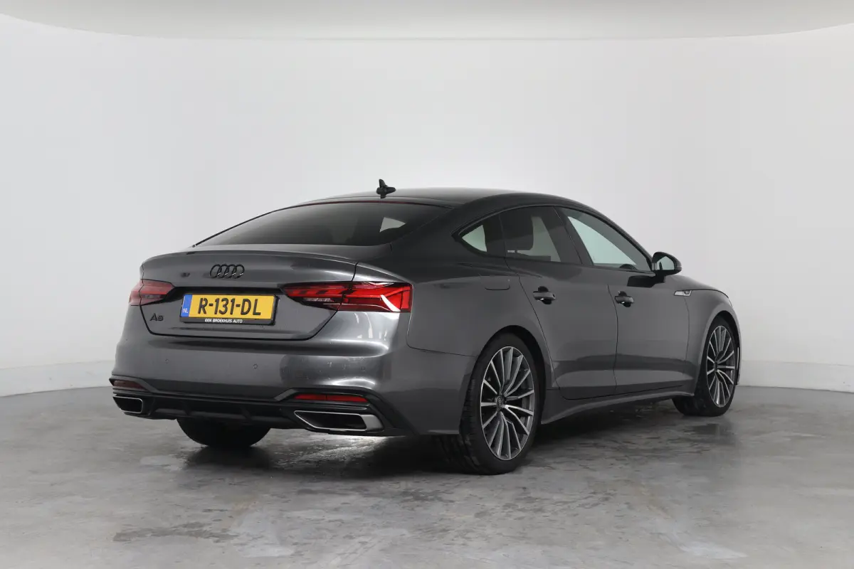 40 TFSI S edition | S-Line | Adaptive Cruise | Trekhaak Wegkl. | Stoelverwarming | Keyless | Camera | Elektr Achterklep | S-Line