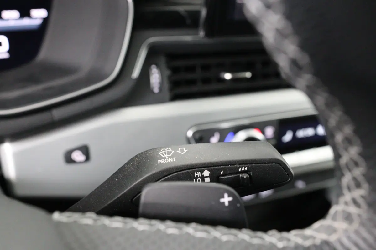 40 TFSI S edition | S-Line | Adaptive Cruise | Trekhaak Wegkl. | Stoelverwarming | Keyless | Camera | Elektr Achterklep | S-Line