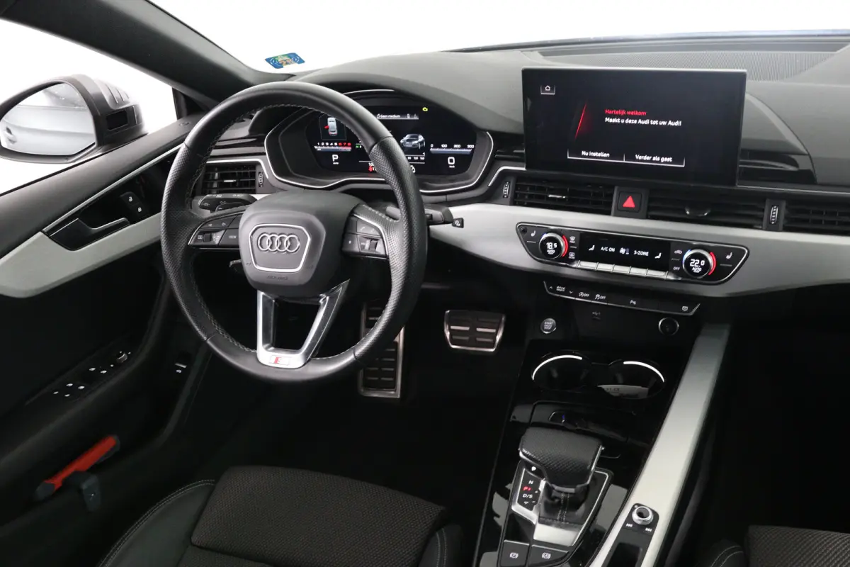 40 TFSI S edition | S-Line | Adaptive Cruise | Trekhaak Wegkl. | Stoelverwarming | Keyless | Camera | Elektr Achterklep | S-Line