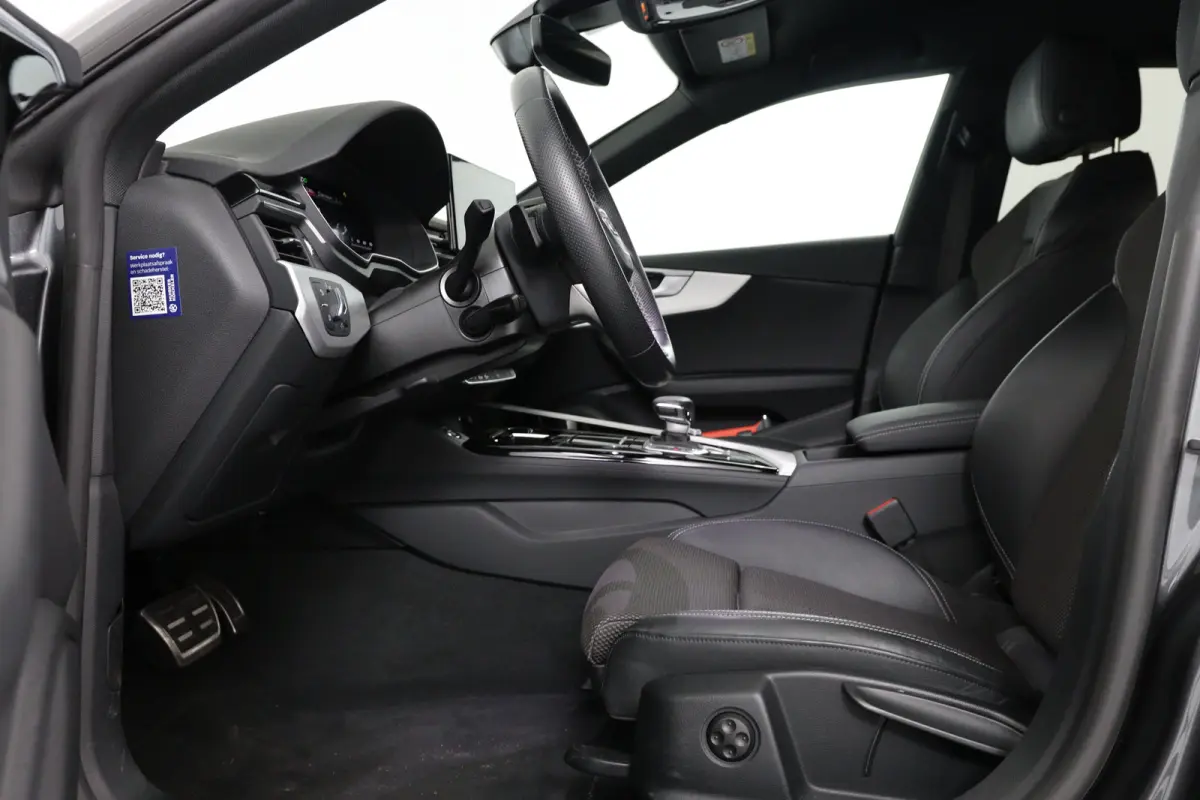 40 TFSI S edition | S-Line | Adaptive Cruise | Trekhaak Wegkl. | Stoelverwarming | Keyless | Camera | Elektr Achterklep | S-Line