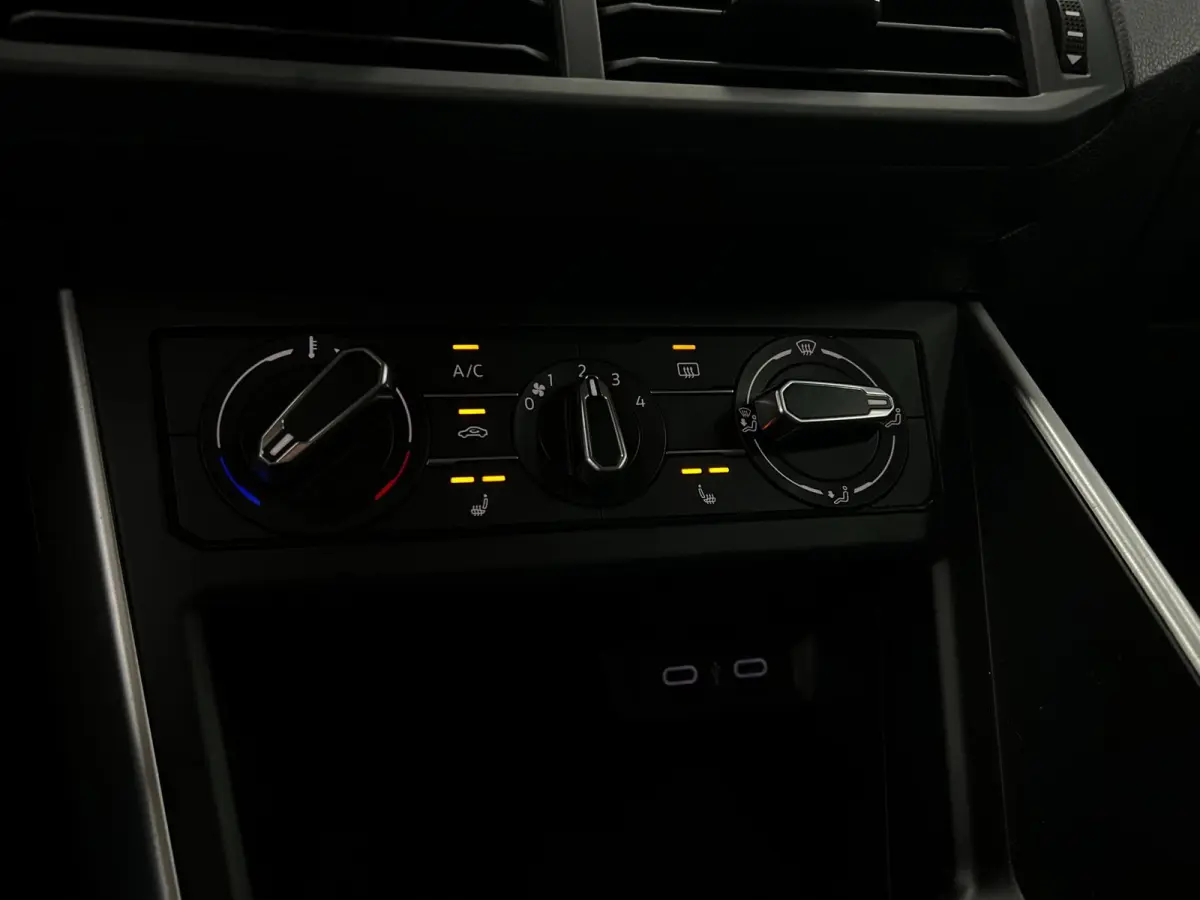 1.0 TSI | Stoelverw. | PDC | Carplay
