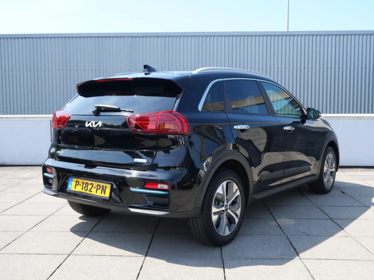 DynamicPlusLine 64 kWh | SOH 96,8% | 3Fase | Cruise | Schuif-kanteldak | Navi | keyless | Carplay |