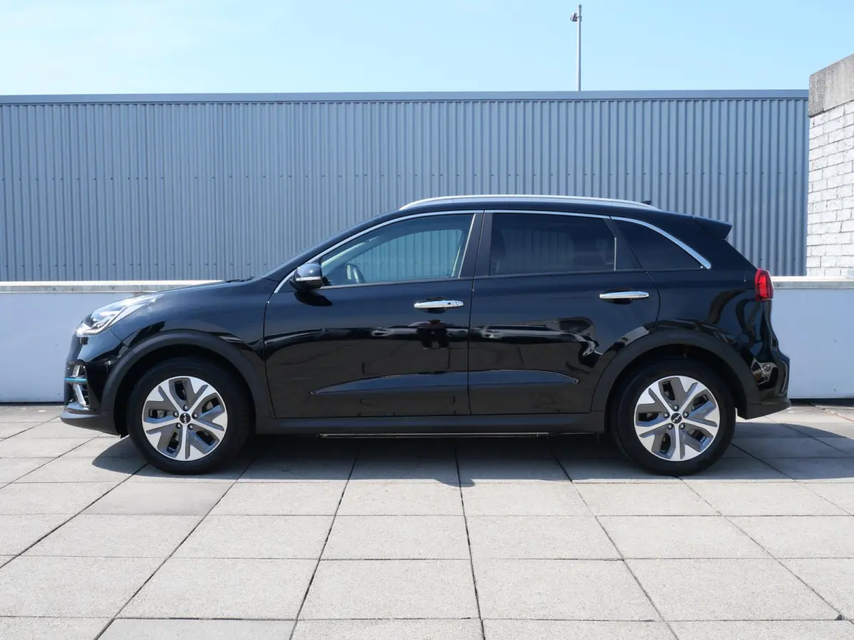 DynamicPlusLine 64 kWh | SOH 96,8% | 3Fase | Cruise | Schuif-kanteldak | Navi | keyless | Carplay |
