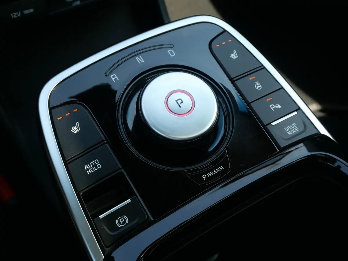 DynamicPlusLine 64 kWh | SOH 96,8% | 3Fase | Cruise | Schuif-kanteldak | Navi | keyless | Carplay |