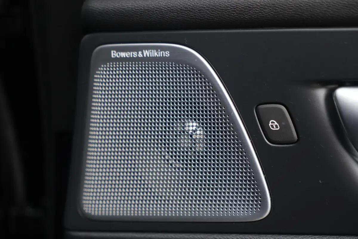 T8 Recharge AWD HEICO Black Edition | Stoelverwarming | Trekhaak | Panoramadak | HUD | 360° Camera | B&W | BLIS | Pilot Assist | Full Options