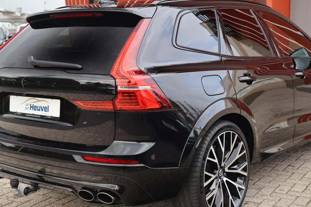 T8 Recharge AWD HEICO Black Edition | Stoelverwarming | Trekhaak | Panoramadak | HUD | 360° Camera | B&W | BLIS | Pilot Assist | Full Options