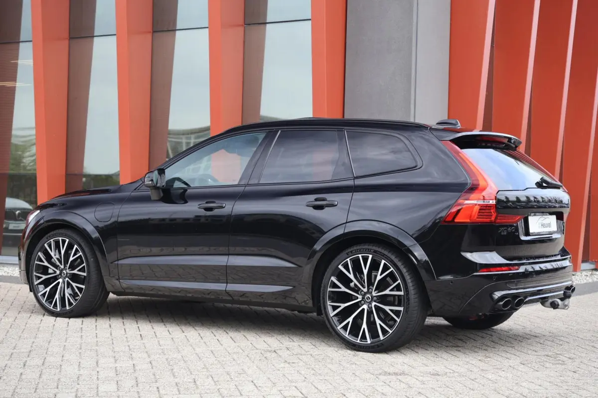 T8 Recharge AWD HEICO Black Edition | Stoelverwarming | Trekhaak | Panoramadak | HUD | 360° Camera | B&W | BLIS | Pilot Assist | Full Options