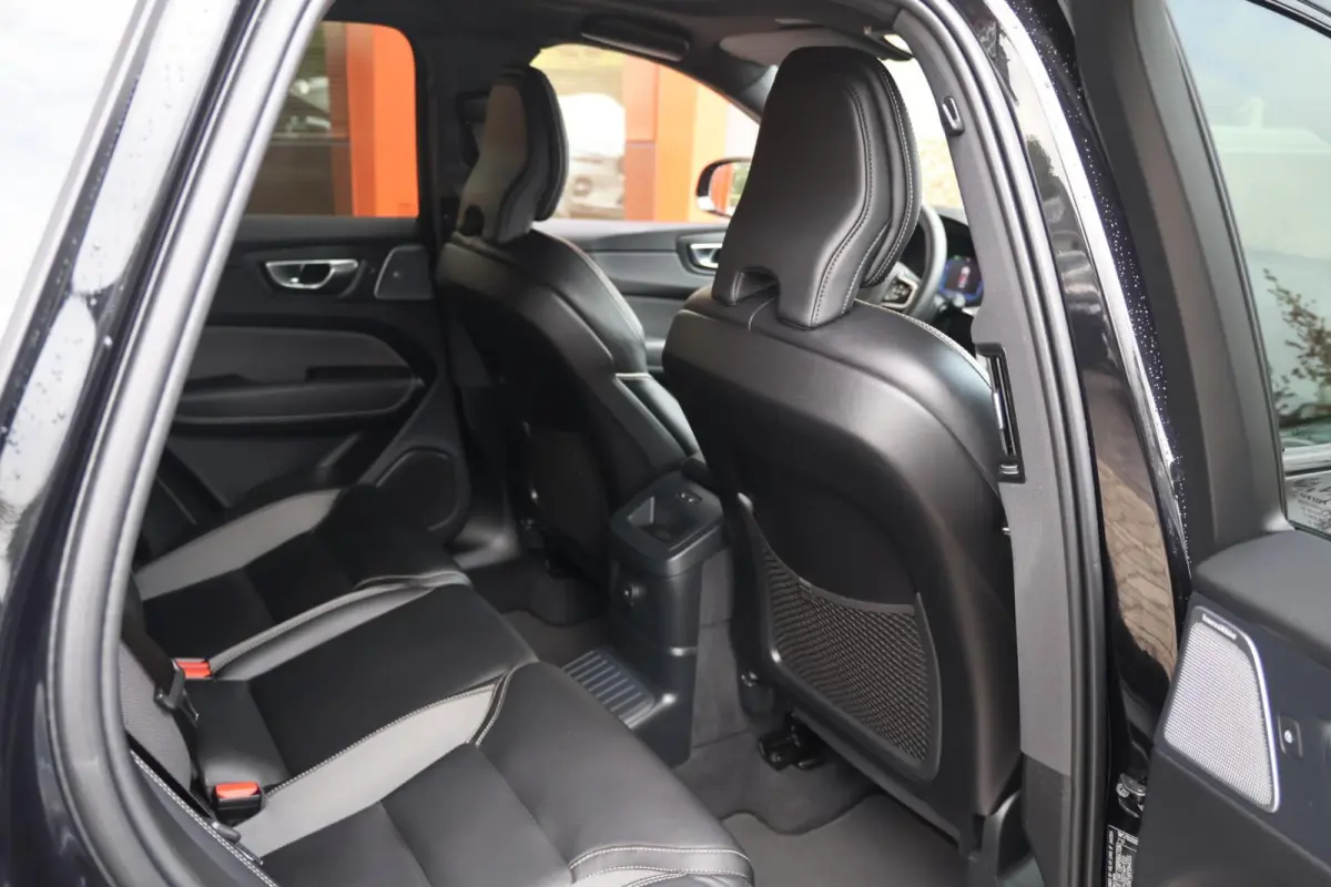 T8 Recharge AWD HEICO Black Edition | Stoelverwarming | Trekhaak | Panoramadak | HUD | 360° Camera | B&W | BLIS | Pilot Assist | Full Options