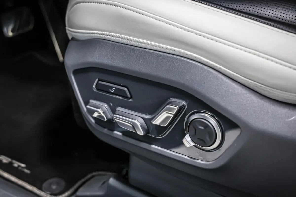 Launch Edition GT-Line AWD 99.8 kWh|Meridian|HUD|Pano