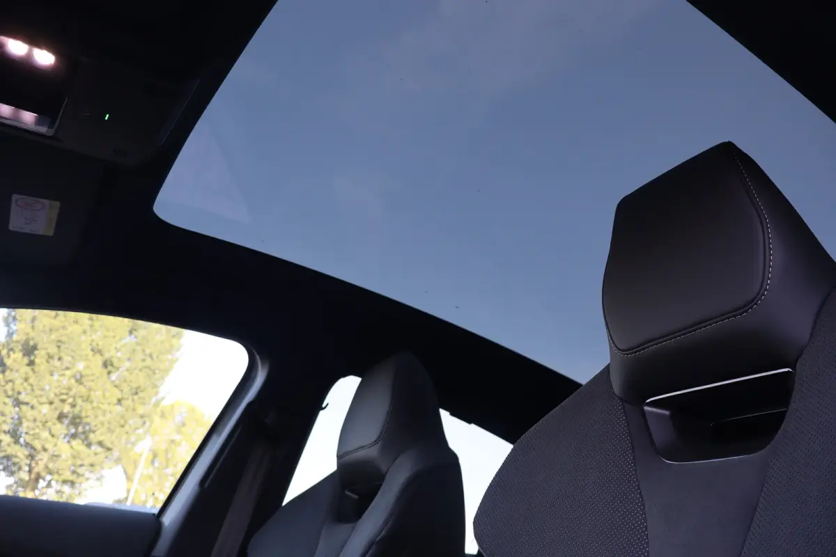 Sportline 286PK | Aansluitpunt voor DC snelladen tot 135kW (85) | Adaptive Cruise control met speed limiter | Bandenspanningscontrolesysteem