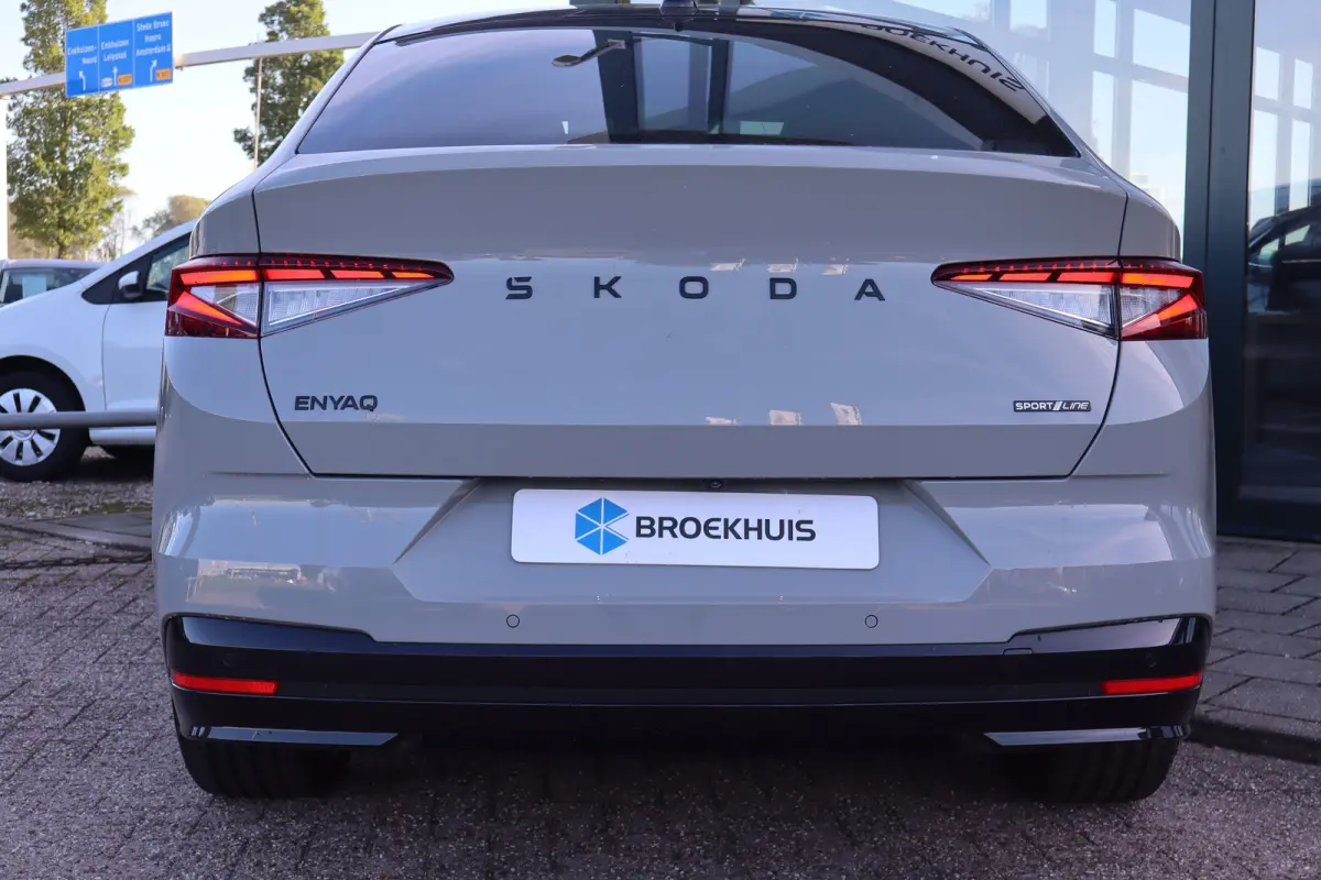 Sportline 286PK | Aansluitpunt voor DC snelladen tot 135kW (85) | Adaptive Cruise control met speed limiter | Bandenspanningscontrolesysteem