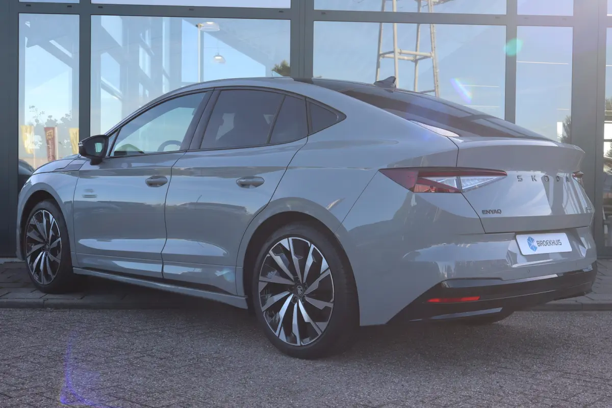 Sportline 286PK | Aansluitpunt voor DC snelladen tot 135kW (85) | Adaptive Cruise control met speed limiter | Bandenspanningscontrolesysteem