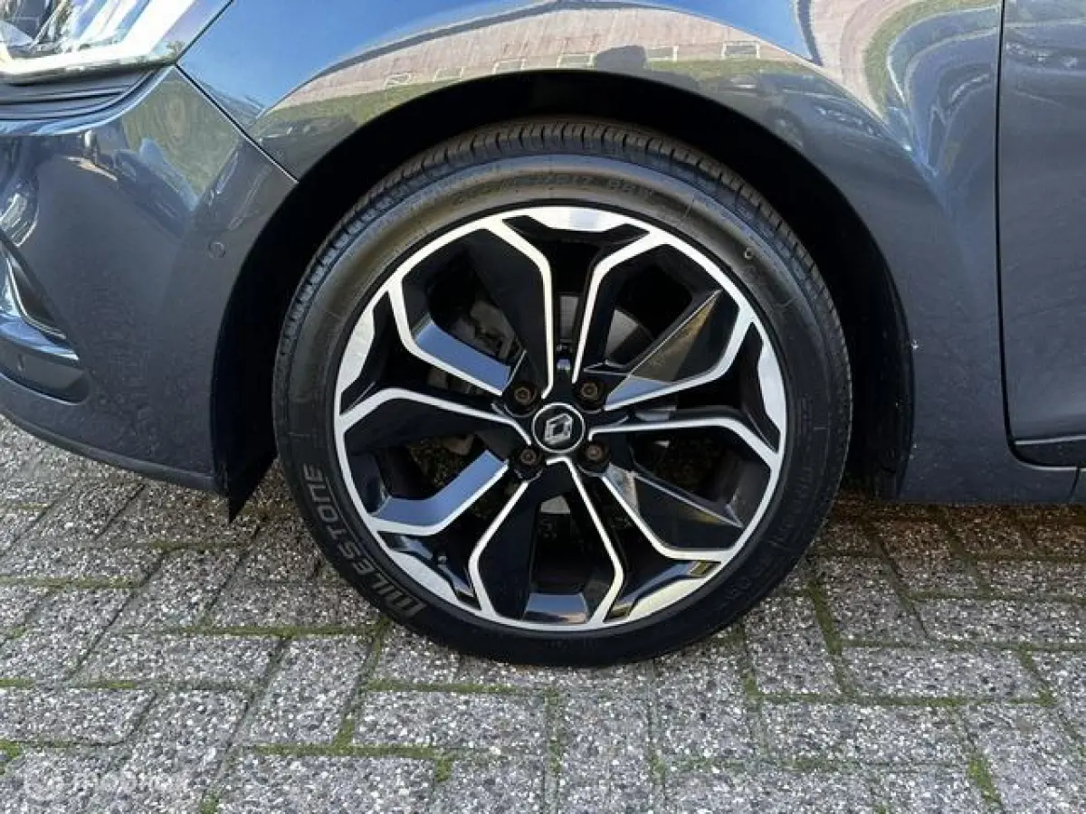 0.9 TCe Bose