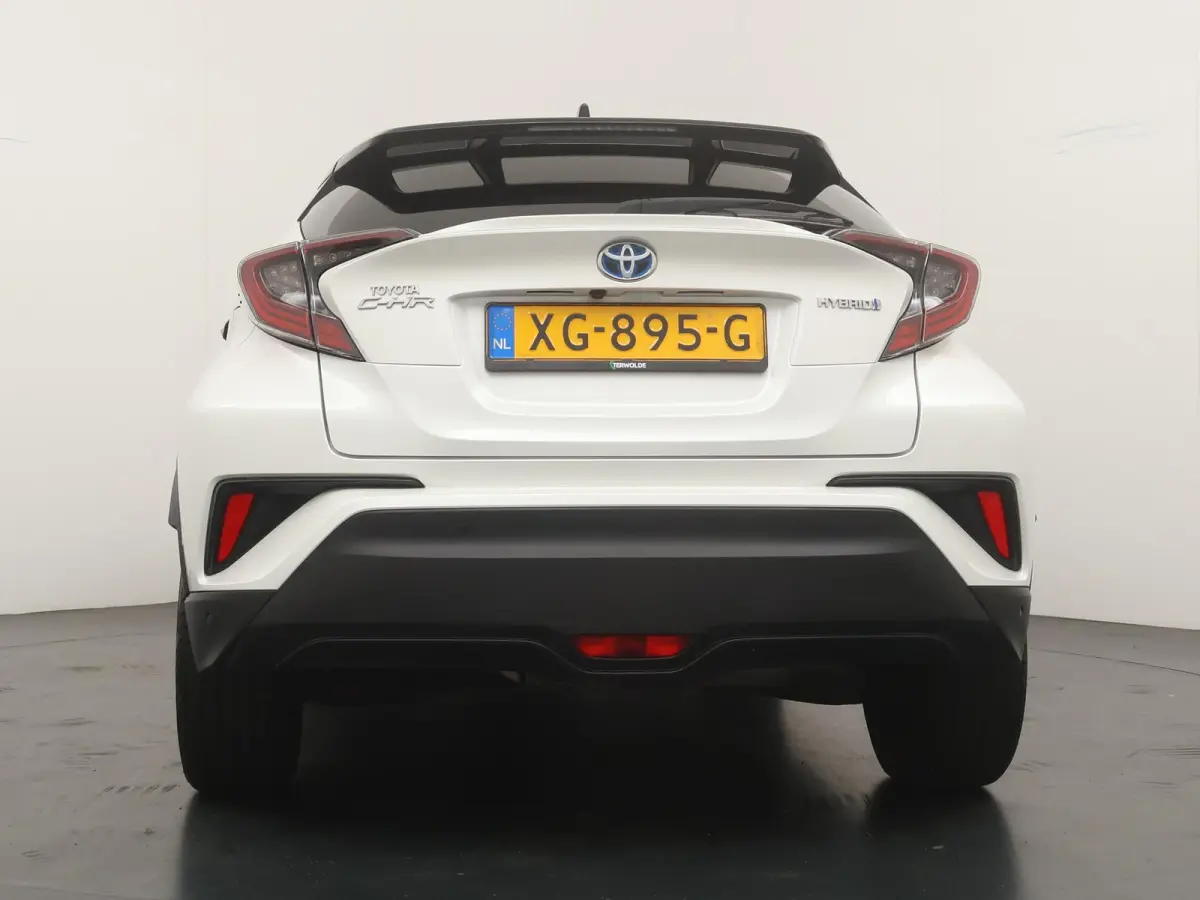 1.8 Hybrid Style | Stoel- & Stuurverw. | LED koplampen | Trekhaak | All season banden |