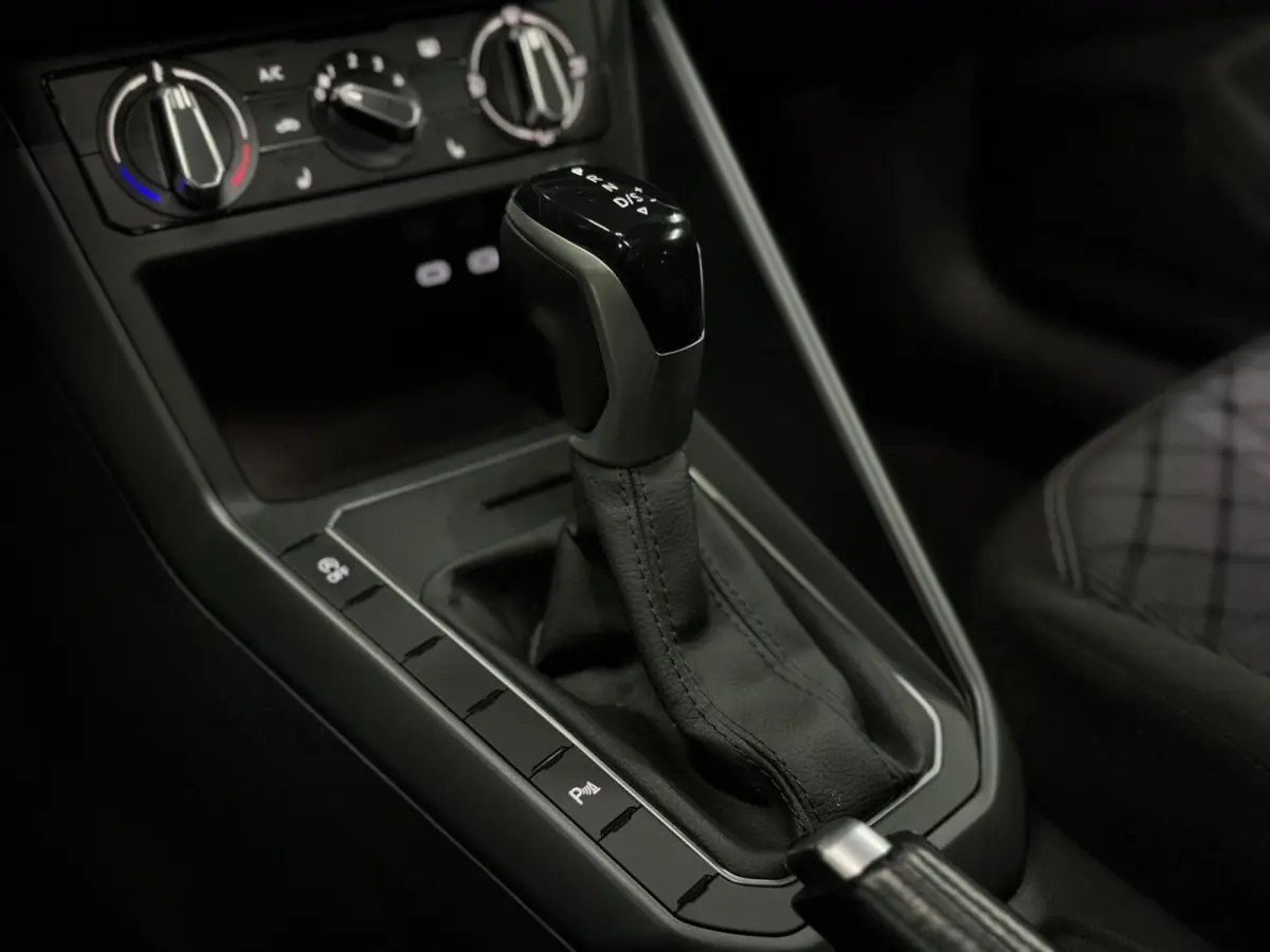 1.5 TSI R-Line|PANO|IQ|VIRTUAL|PDC|CARPLAY