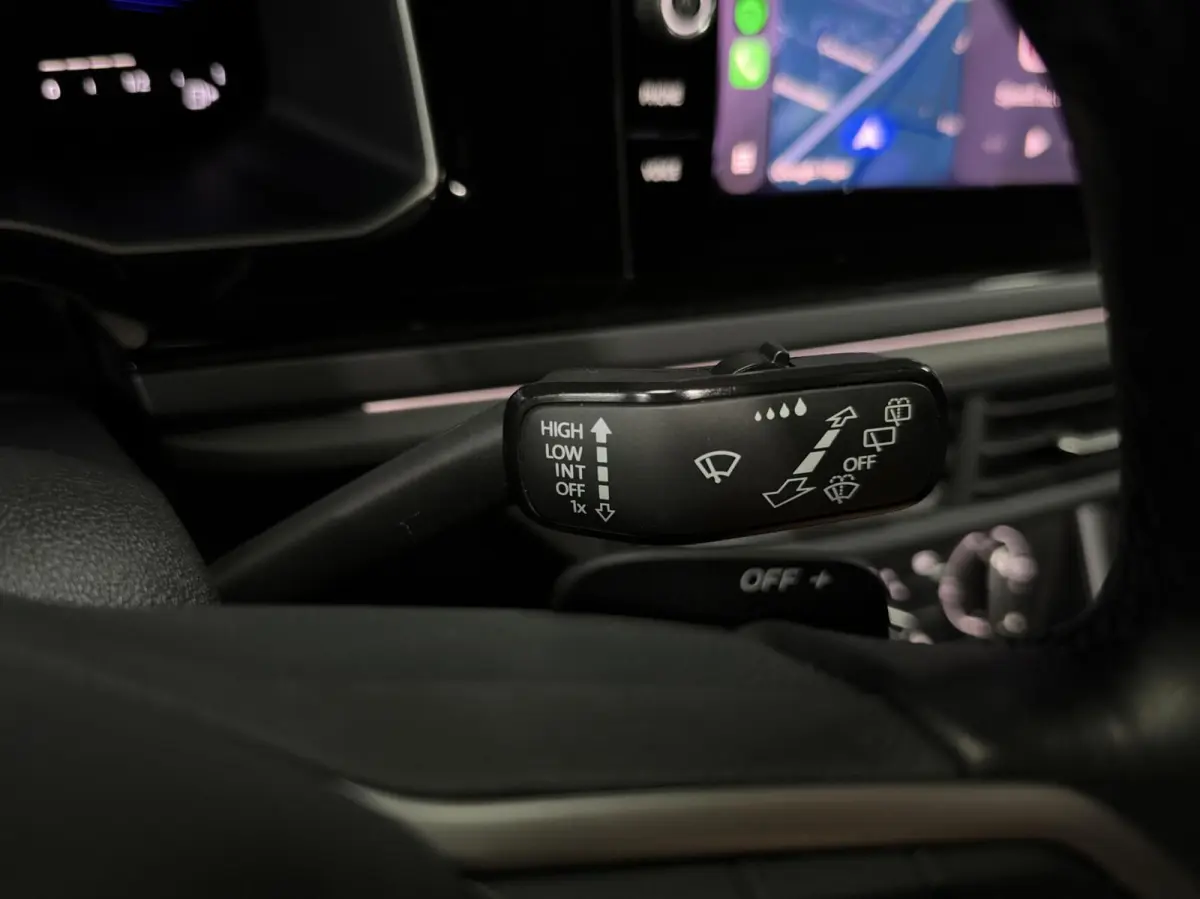 1.5 TSI R-Line|PANO|IQ|VIRTUAL|PDC|CARPLAY