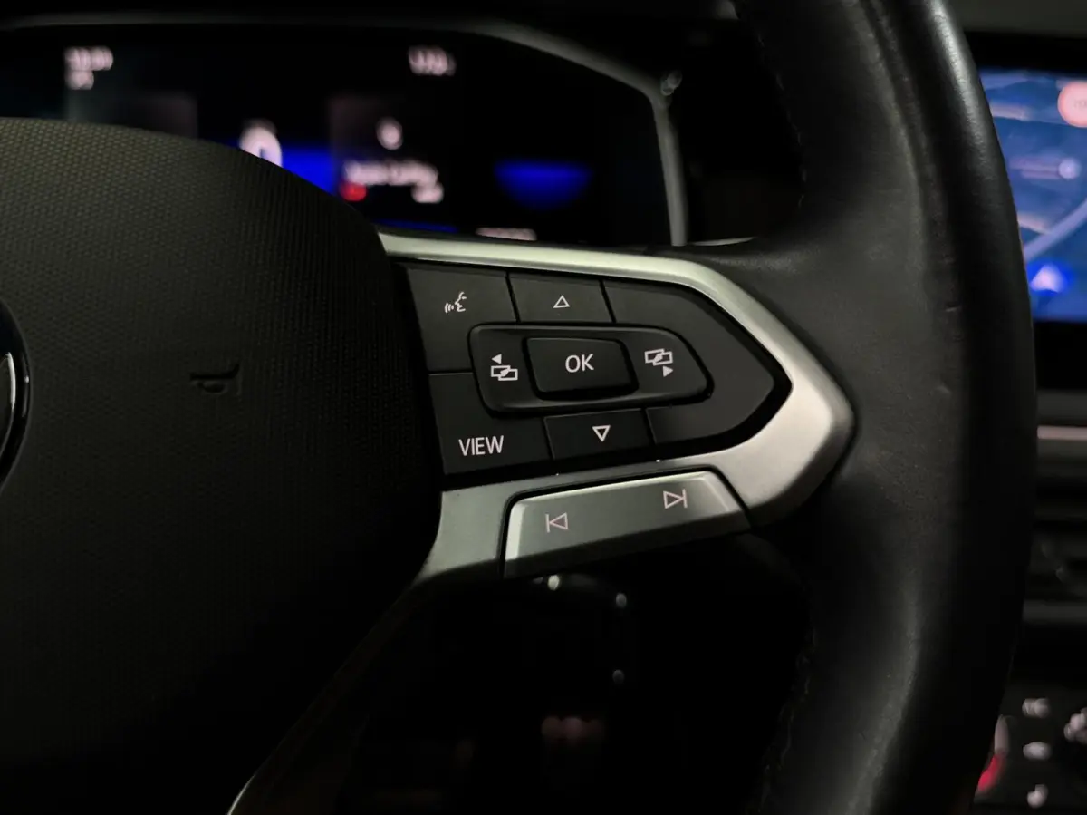 1.5 TSI R-Line|PANO|IQ|VIRTUAL|PDC|CARPLAY