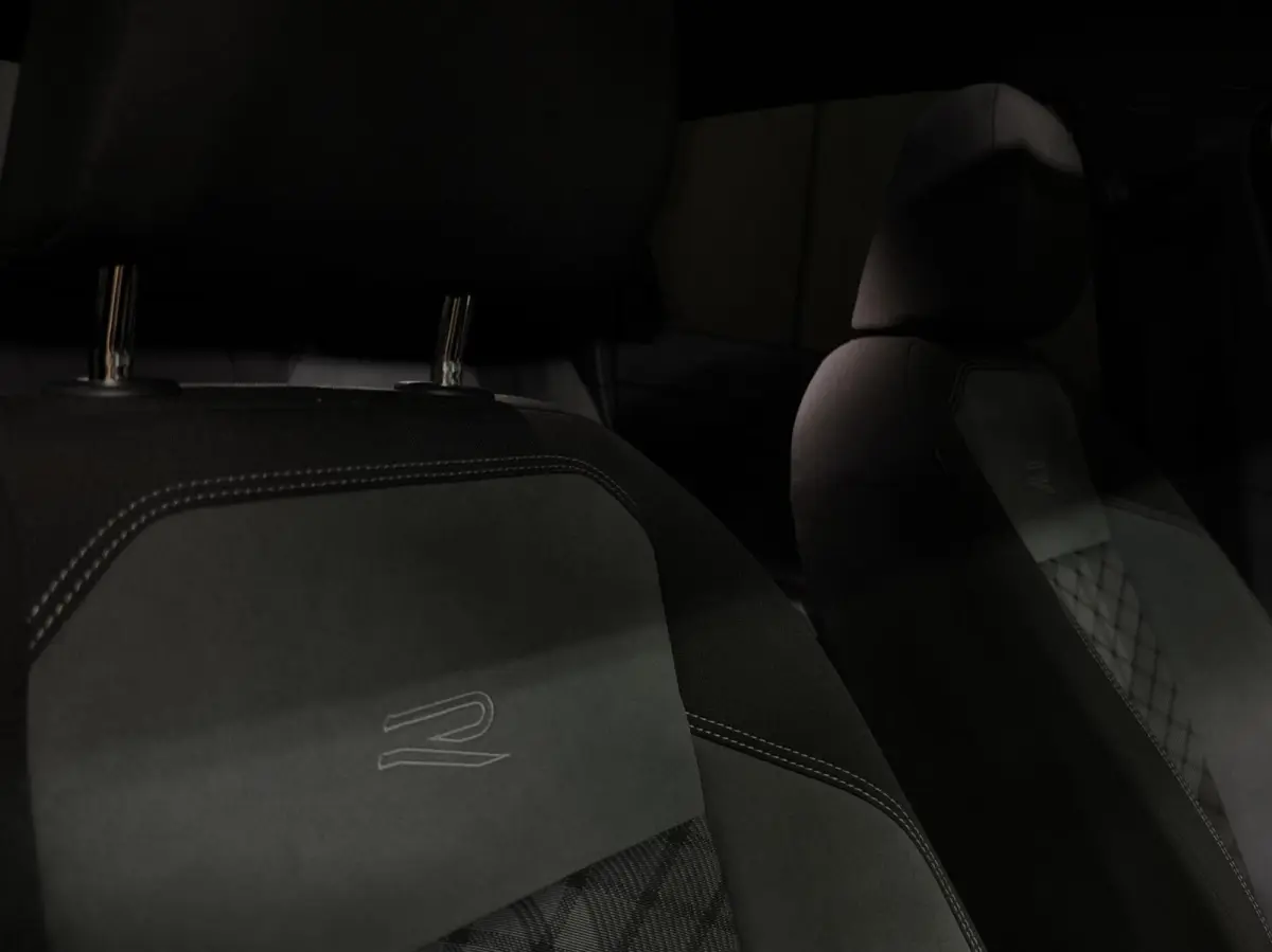 1.5 TSI R-Line|PANO|IQ|VIRTUAL|PDC|CARPLAY
