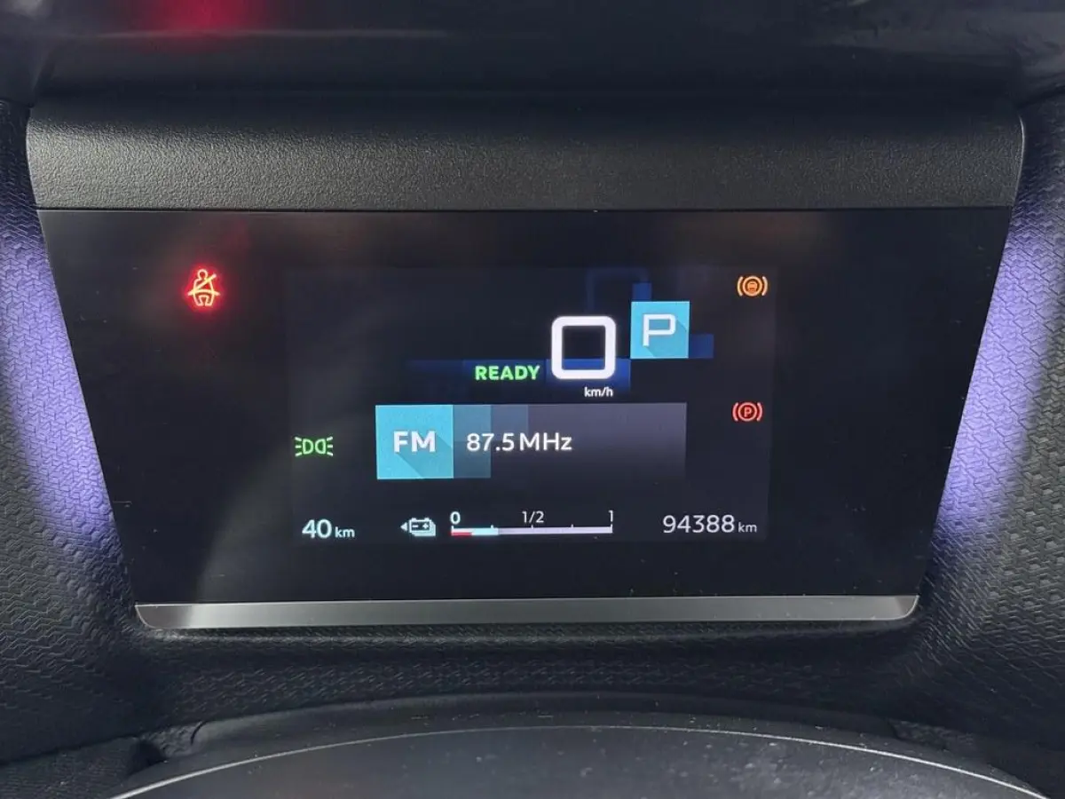 Feel Ed 50 kWh SoH.87% H.Leder/Hud/Ad.Cruise/ 3Fase/Stuurwielverw./Led/18inch/Camera/Nav/CarPlay