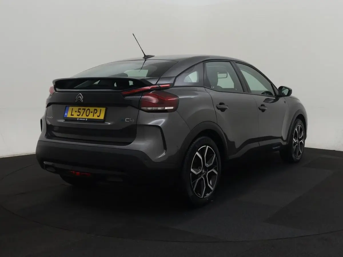 Feel Ed 50 kWh SoH.87% H.Leder/Hud/Ad.Cruise/ 3Fase/Stuurwielverw./Led/18inch/Camera/Nav/CarPlay