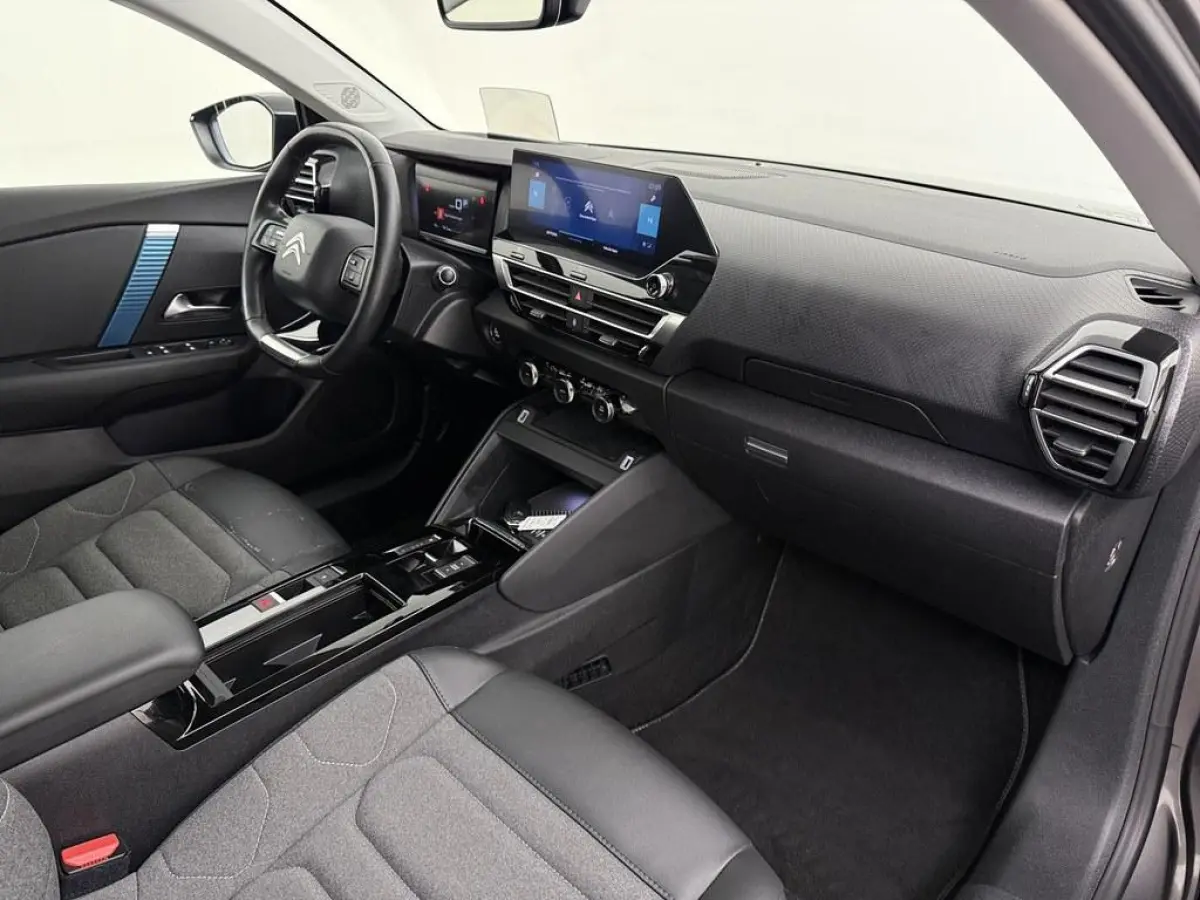 Feel Ed 50 kWh SoH.87% H.Leder/Hud/Ad.Cruise/ 3Fase/Stuurwielverw./Led/18inch/Camera/Nav/CarPlay