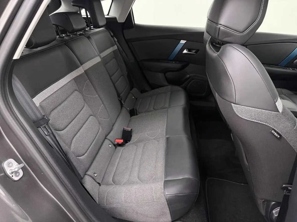 Feel Ed 50 kWh SoH.87% H.Leder/Hud/Ad.Cruise/ 3Fase/Stuurwielverw./Led/18inch/Camera/Nav/CarPlay