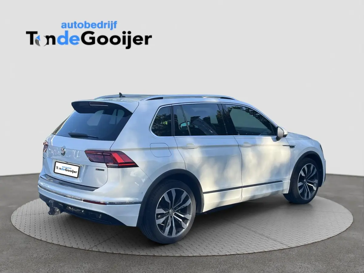 1.4 TSi DSG 4Motion Highline R-LINE | LEER | EL. TREKHAAK | 360 CAMERA | 20"| HUD | STANDKACHEL |