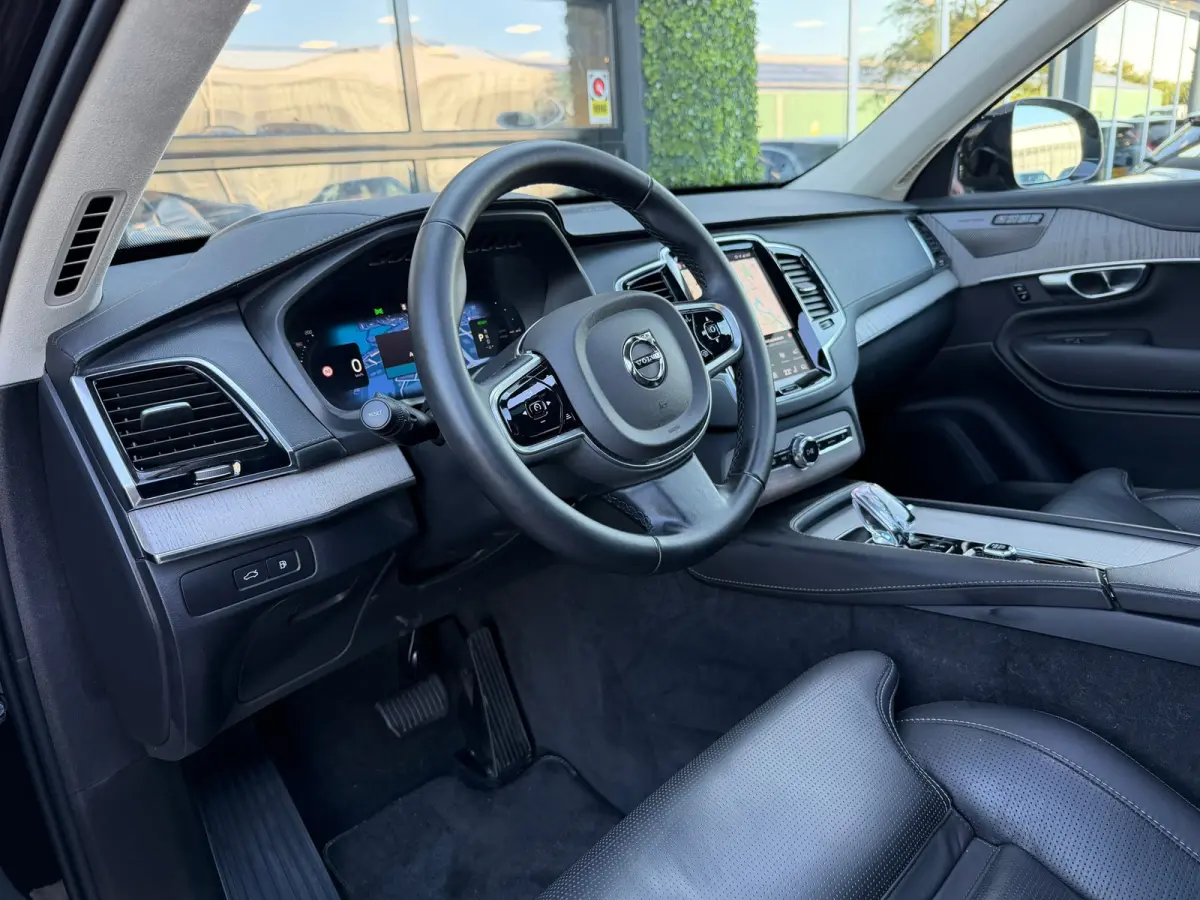 2.0 T8 Recharge AWD Ultra Dark | SOH 95% | Massage | Luchtvering | Alcantara | Trekhaak | BTW