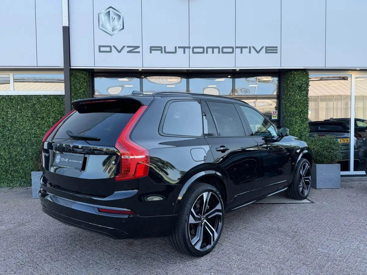 2.0 T8 Recharge AWD Ultra Dark | SOH 95% | Massage | Luchtvering | Alcantara | Trekhaak | BTW