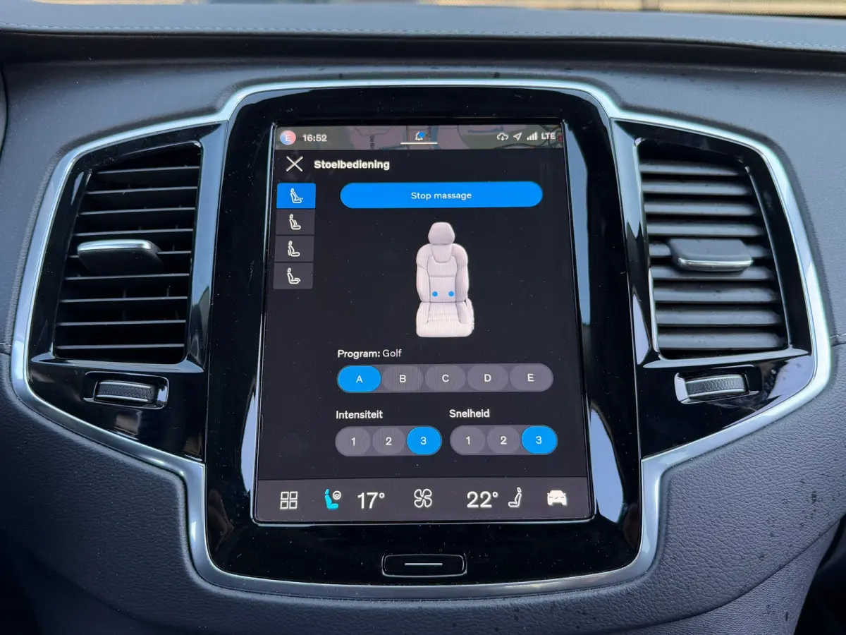2.0 T8 Recharge AWD Ultra Dark | SOH 95% | Massage | Luchtvering | Alcantara | Trekhaak | BTW
