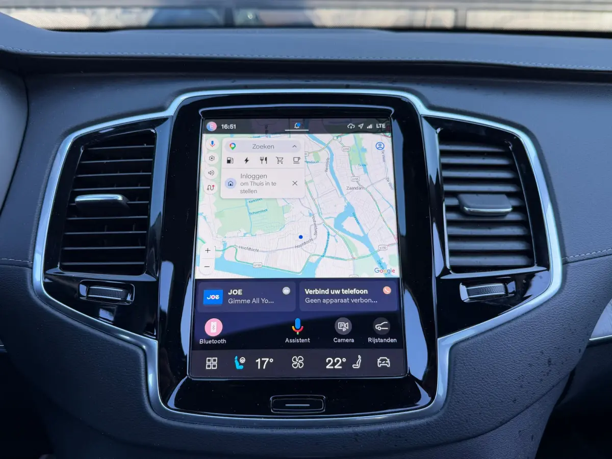 2.0 T8 Recharge AWD Ultra Dark | SOH 95% | Massage | Luchtvering | Alcantara | Trekhaak | BTW