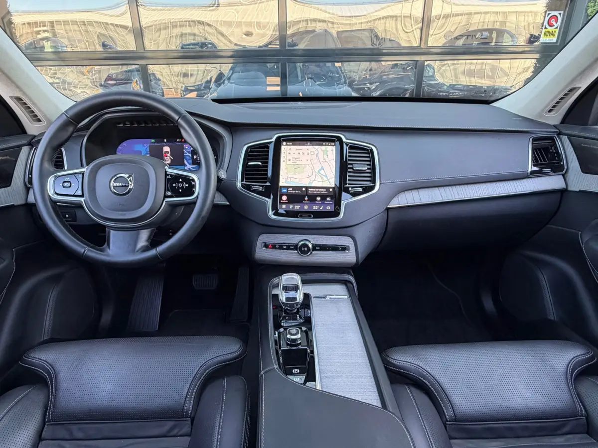 2.0 T8 Recharge AWD Ultra Dark | SOH 95% | Massage | Luchtvering | Alcantara | Trekhaak | BTW
