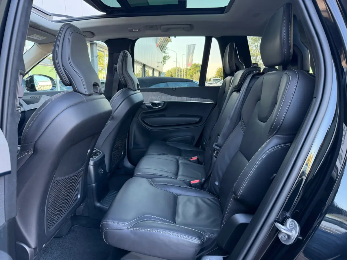 2.0 T8 Recharge AWD Ultra Dark | SOH 95% | Massage | Luchtvering | Alcantara | Trekhaak | BTW
