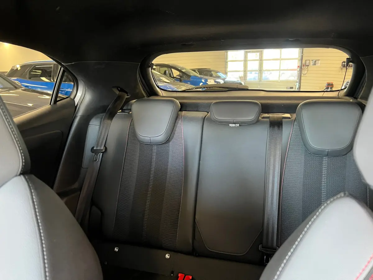 1.2 Turbo GS Line – Automaat – Navigatie – Camera – Adaptive cruise – Keyless