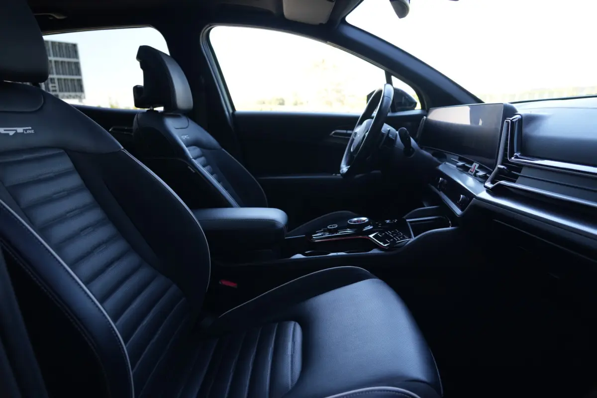 1.6 T-GDi Plug-in Hybrid AWD GT-PlusLine | 265 PK | Panoramadak | 360° Camera | Stoelventilatie | Trekhaak | Kia Sportage 1.6 T-GDi Plug-in Hybrid AWD GT-PlusLine met 1.6 liter 4-cilinder b