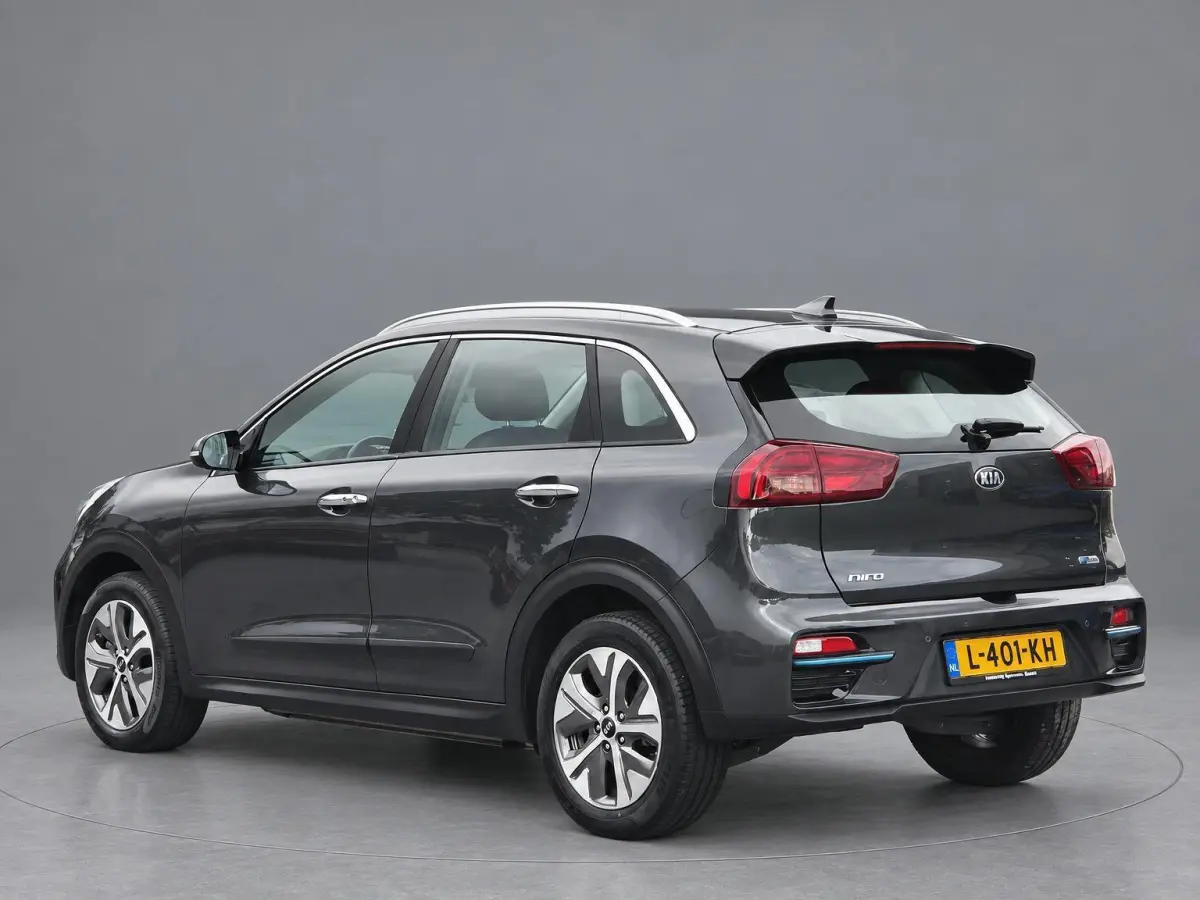 DynamicLine 39kWh | Camera | Adaptive Cruise | Apple Carplay | Keyless entry SOH 93,8% | Rijklaarprijs!