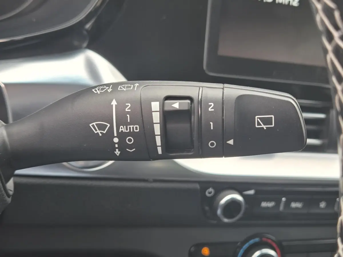 DynamicLine 39kWh | Camera | Adaptive Cruise | Apple Carplay | Keyless entry SOH 93,8% | Rijklaarprijs!