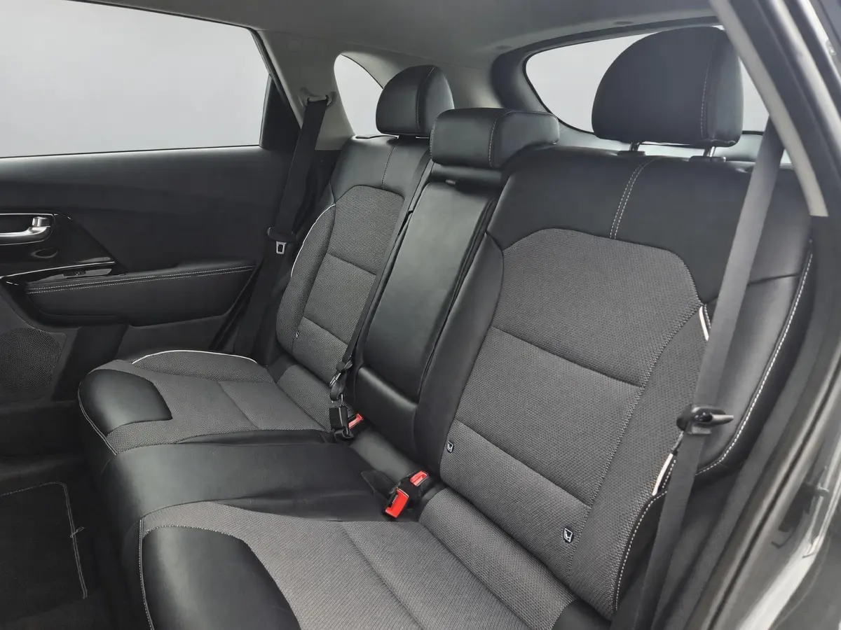DynamicLine 39kWh | Camera | Adaptive Cruise | Apple Carplay | Keyless entry SOH 93,8% | Rijklaarprijs!