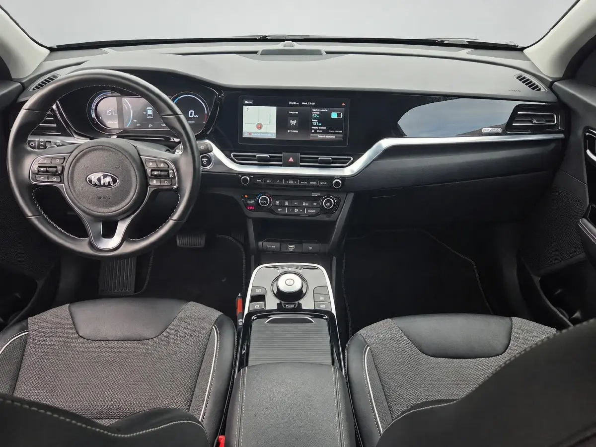 DynamicLine 39kWh | Camera | Adaptive Cruise | Apple Carplay | Keyless entry SOH 93,8% | Rijklaarprijs!