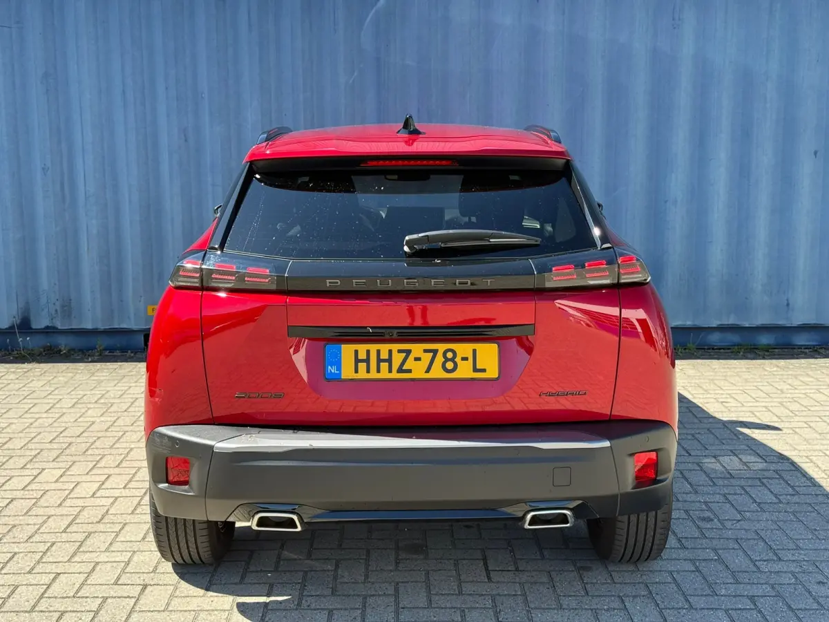 1.2 Hybrid 145 Allure 360 camera | Keyless | Adaptive cruise control | Apple carplay & Android auto