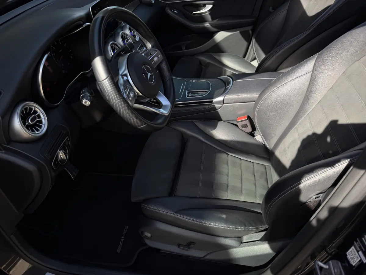 300 4MATIC Premium AMG styling / Schuif-kanteldak / Navi / 20" / Carplay / 360 Camera