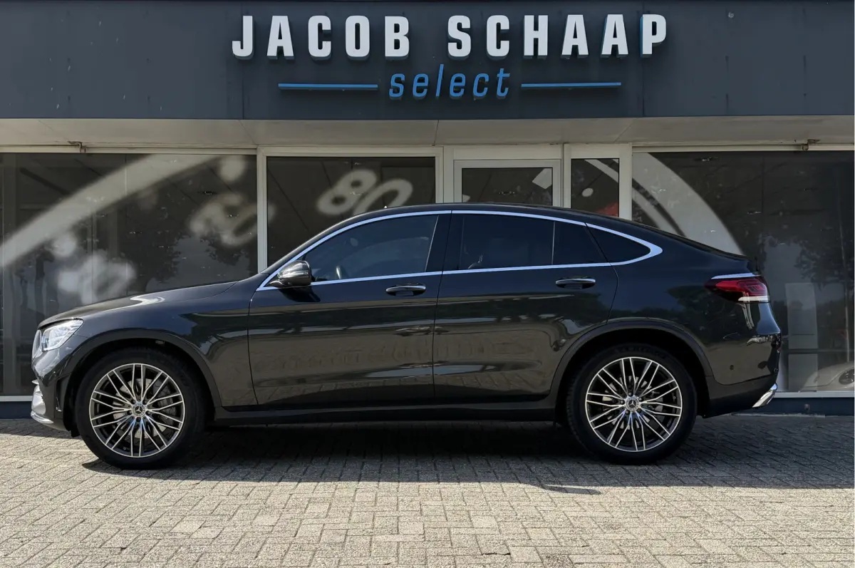 300 4MATIC Premium AMG styling / Schuif-kanteldak / Navi / 20" / Carplay / 360 Camera