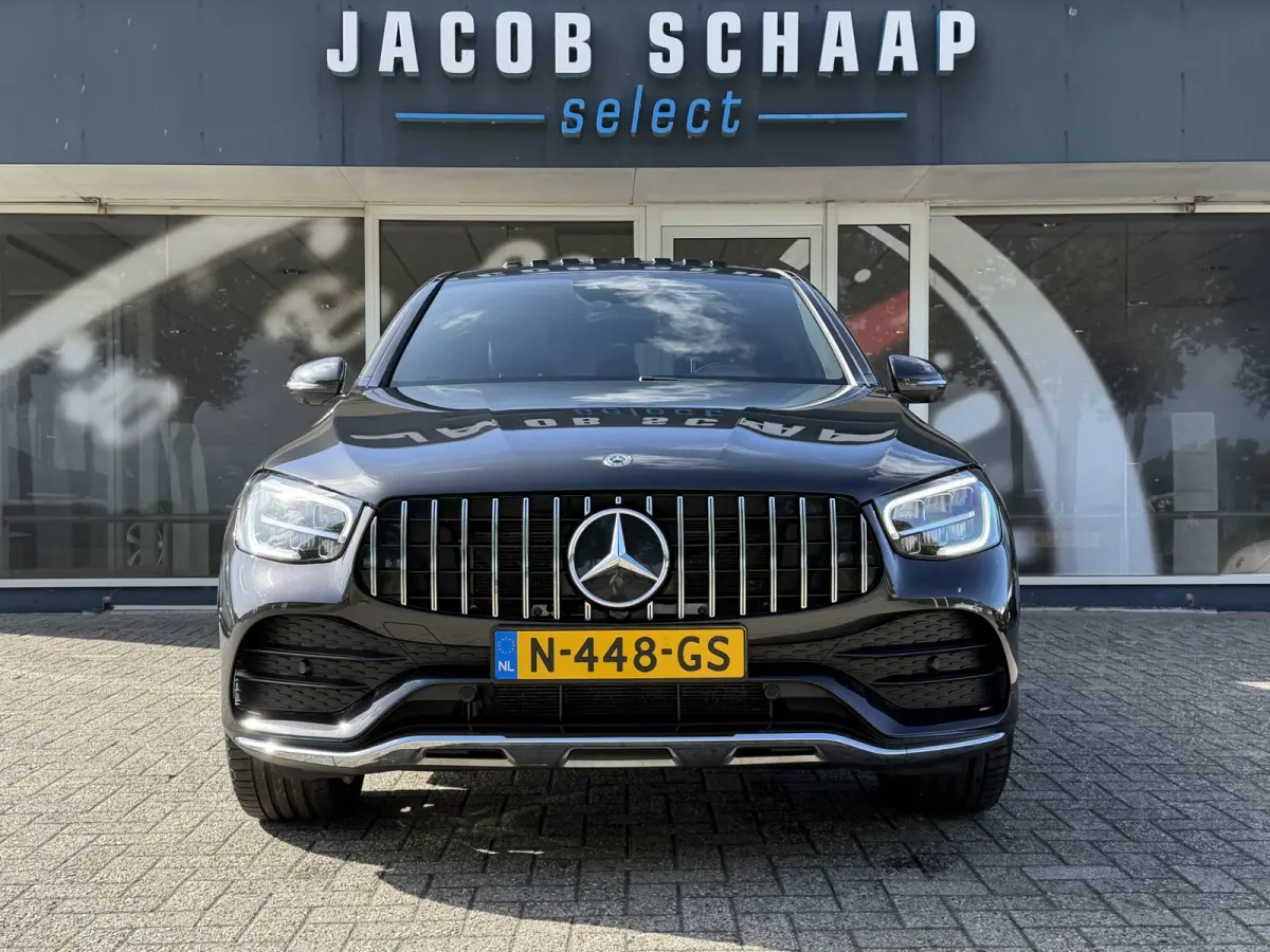 300 4MATIC Premium AMG styling / Schuif-kanteldak / Navi / 20" / Carplay / 360 Camera