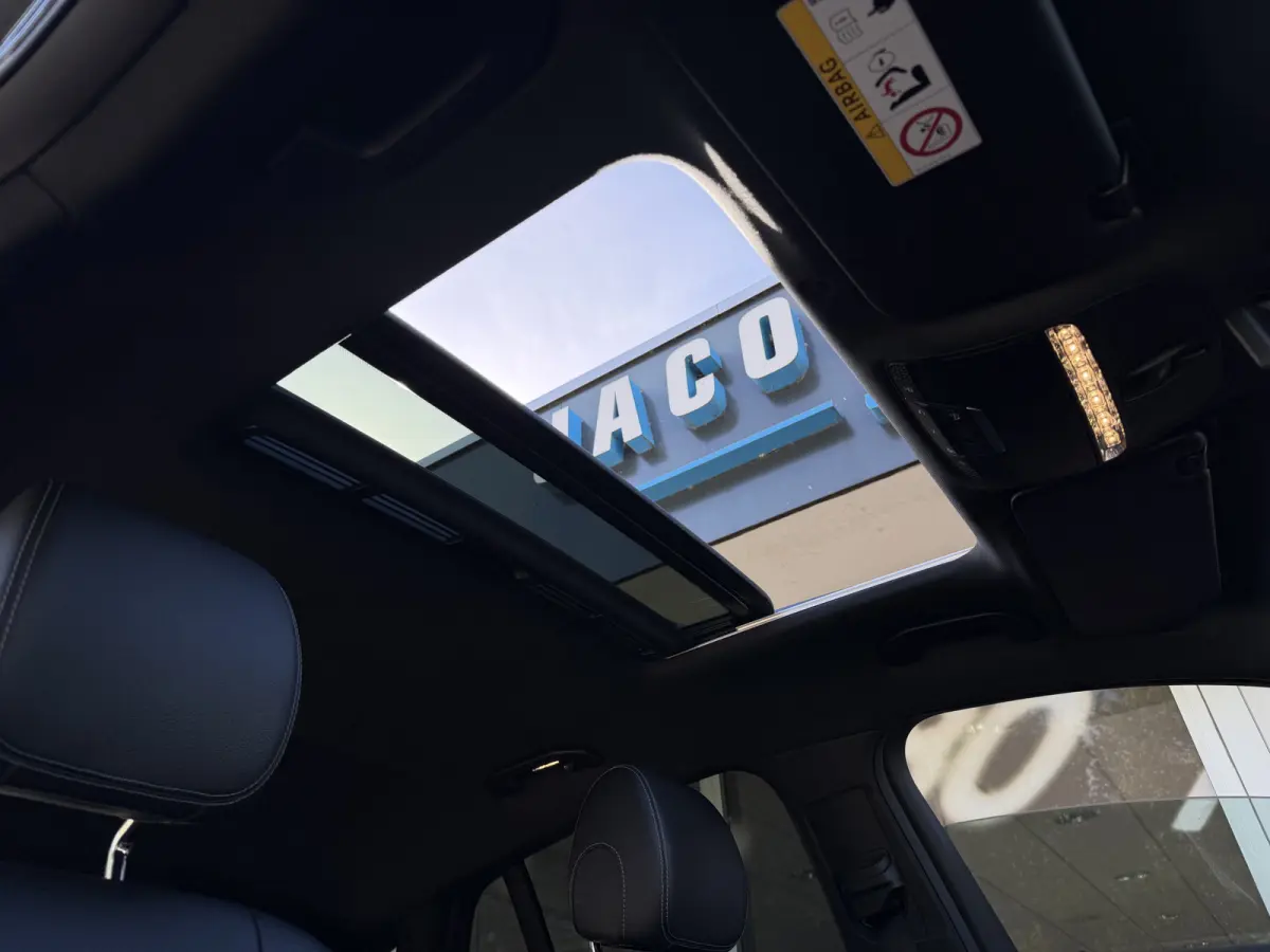 300 4MATIC Premium AMG styling / Schuif-kanteldak / Navi / 20" / Carplay / 360 Camera