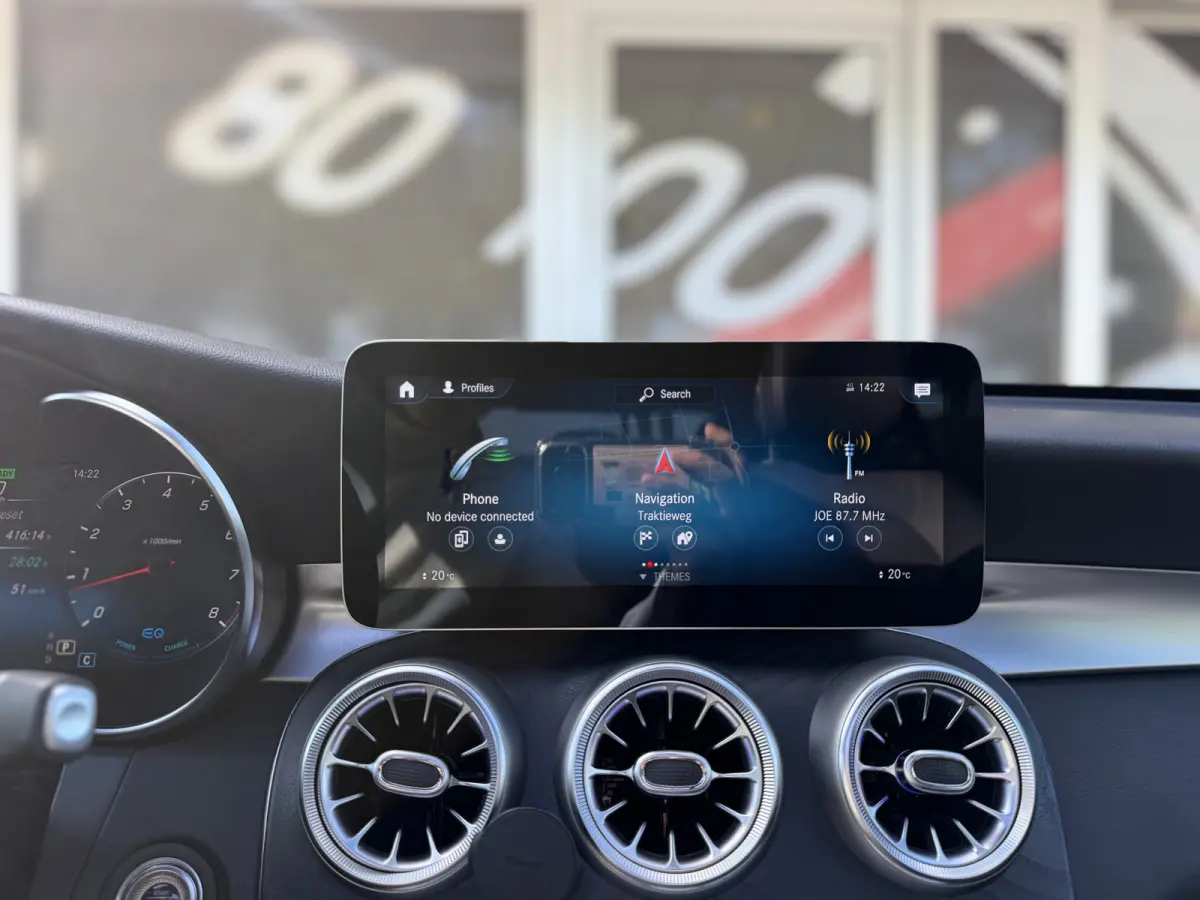 300 4MATIC Premium AMG styling / Schuif-kanteldak / Navi / 20" / Carplay / 360 Camera