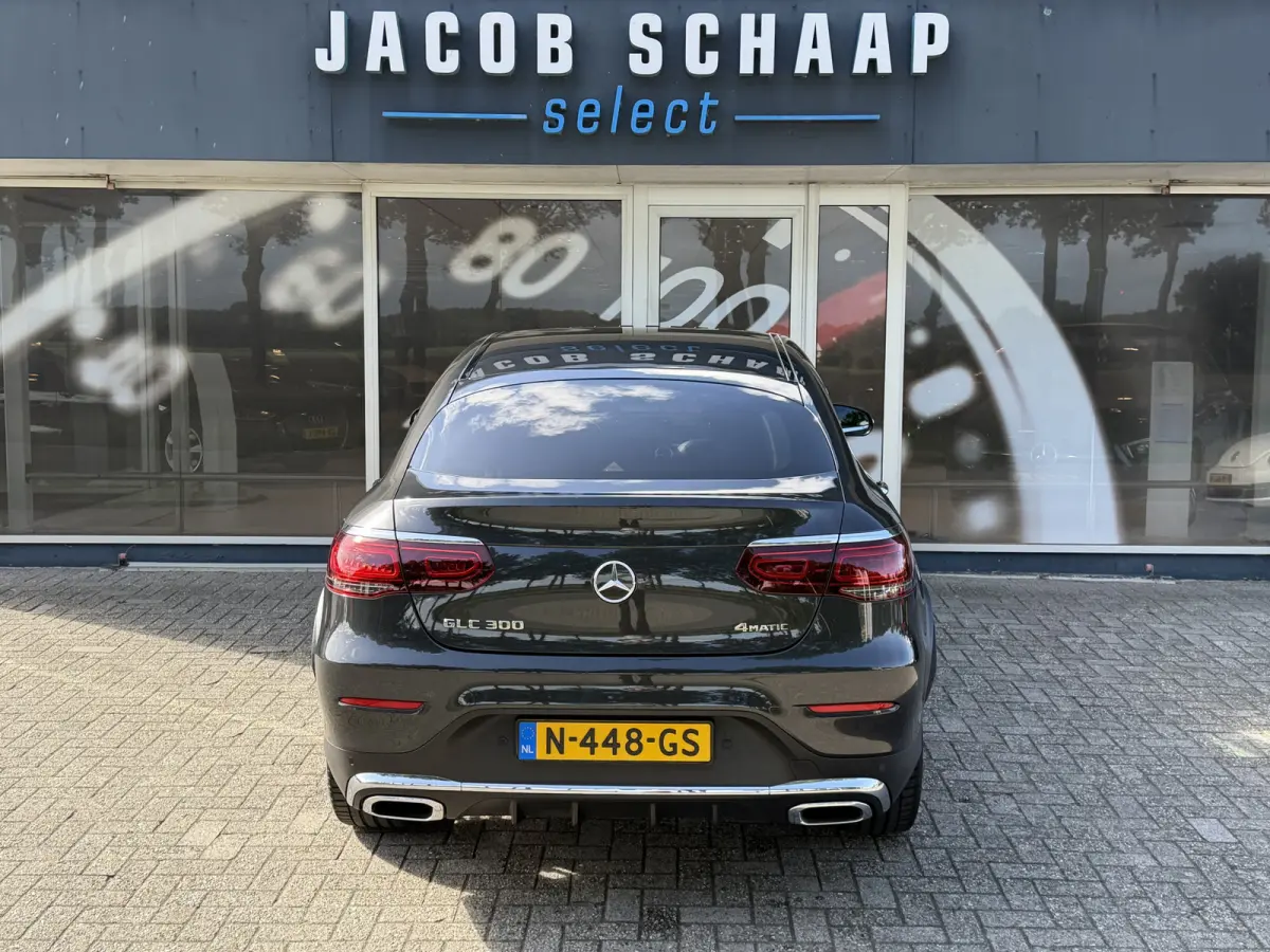 300 4MATIC Premium AMG styling / Schuif-kanteldak / Navi / 20" / Carplay / 360 Camera
