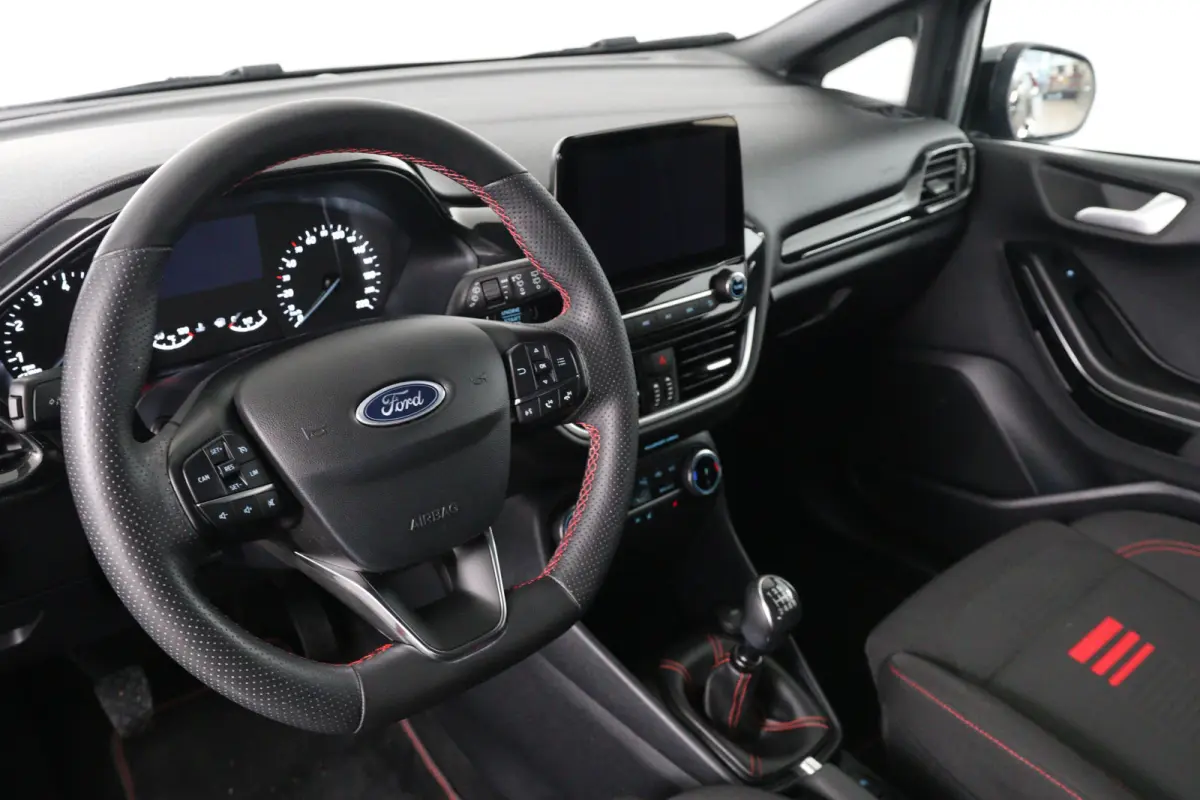 1.0 EcoBoost Hybrid ST-Line X | Camera | Stoel-/Stuurverwarming | Voorruitverwarming | Climate Control | Cruise Control | Led Koplampen