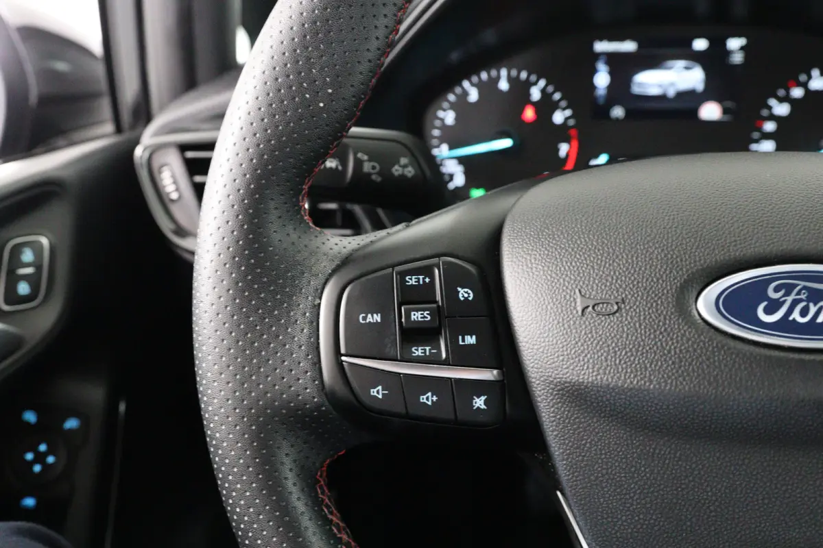 1.0 EcoBoost Hybrid ST-Line X | Camera | Stoel-/Stuurverwarming | Voorruitverwarming | Climate Control | Cruise Control | Led Koplampen